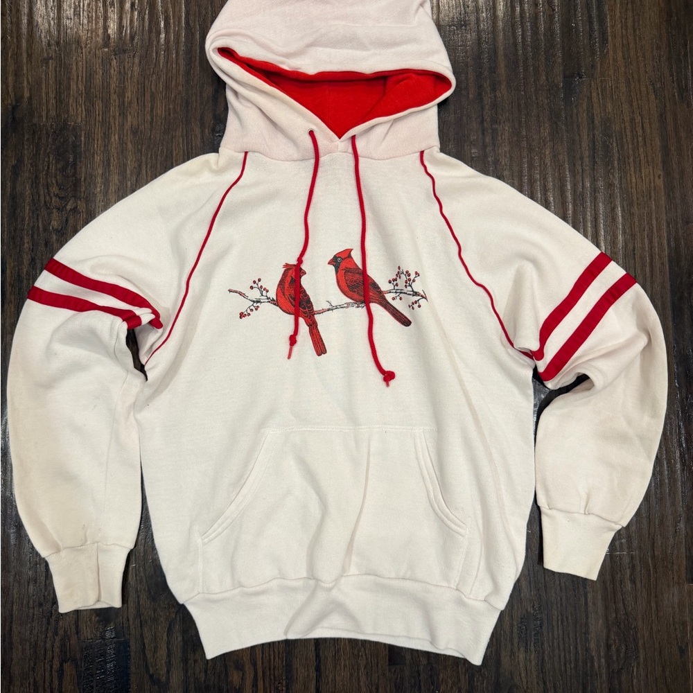 Vintage Women’s Cream Crewneck Hoodie with Red Cardinal Graphic